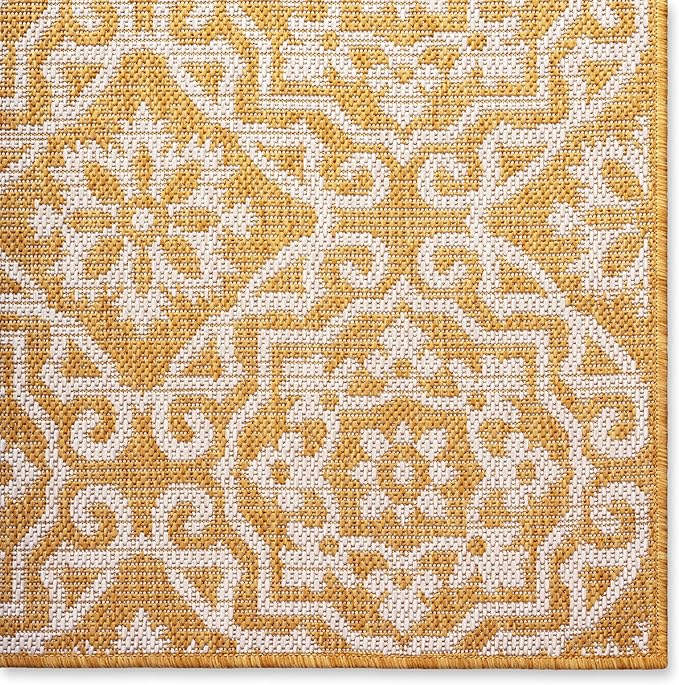 Nicole Miller New York Patio Country Julia Transitional Geometric Indoor/Outdoor Area Rug, Yellow/White, 5'2"x7'2"