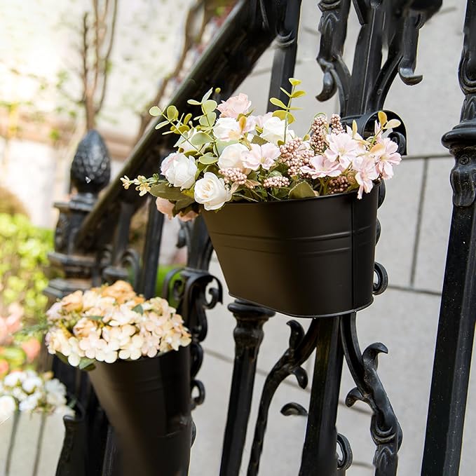 3 Pack Metal Hanging Flower Pots for Railing Fence，Outdoor Balcony Rail Planter with Detachable Hooks Drainage Holes for Deck Garden Home Decor Black