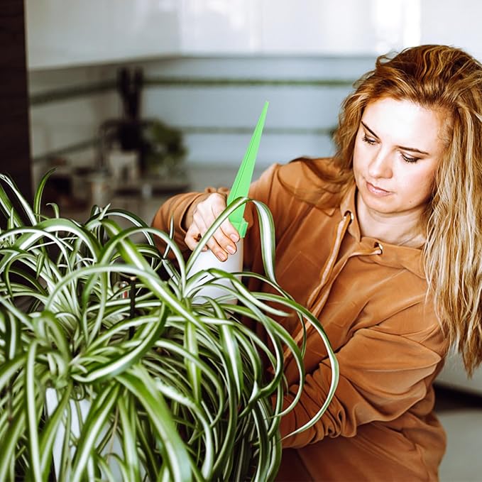 Operitacx Indoor Light Bulb Outdoor 16Pcs Self Plant Watering Spikes Plastic Auto Drippers Irrigation Devices Water Volume Drip System for Outdoor Indoor Plants (Random Color) Pot Planters Automatic