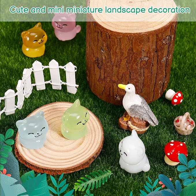 100 Pcs Luminous Mini Cat Figurines Resin Tiny Cat Animal Figurines Glow in The Dark Miniature Cat Statues Ornaments for DIY Cake Decoration Ornaments Crafts Moss Landscape Decoration