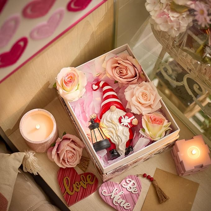 TERESA'S COLLECTIONS Christmas Valentine's Day Decorations for Outdoor Decor, Resin Garden Gnome Holding Gift & Lantern with Solar Lights Outdoor, Garden Decor for Outside Valentine Gifts, 7.87"