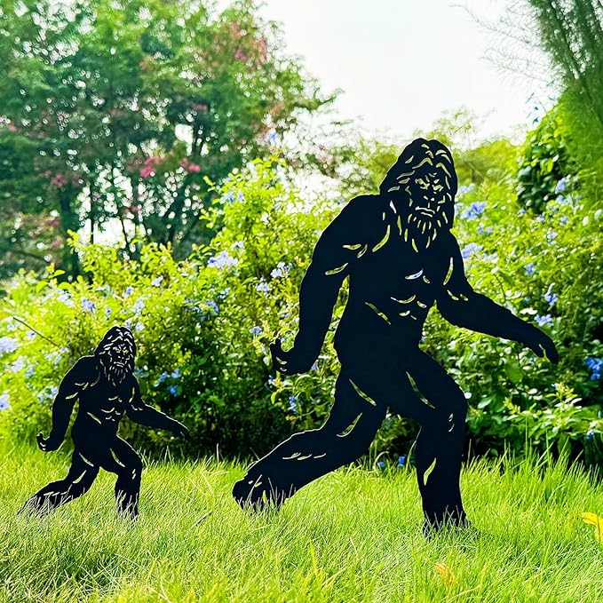 15.8 inch Bigfoot Metal Outdoor Decor Big Foot Sasquatch Gifts for Men/Women Bigfoot Silhouette Statues for Yard Art, Patio, Lawn, Forests, Garden Decor, Yard Display, Garden Decorations
