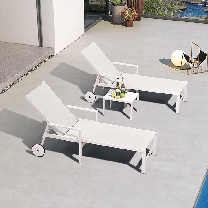 PURPLE LEAF Outdoor Lounge Chairs Set of 4 White Aluminum Chaise Lounge Chair Outdoor with Wheels and Armrest for Patio Deck Pool Side Table Include, Ivory