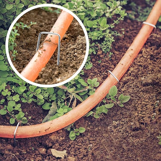 Landscape Staples 4 Inch 100pcs 11 Gauge Garden Stakes, Heavy Duty Galvanized Garden Staple for Fences, Lawns, Weed Barriers, and Landscape Fabrics, Netting, Irrigation Hose, Floor Mats