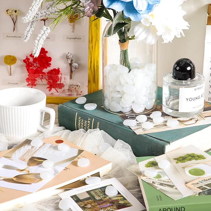 OSOPOLA 150 PCS Glow in The Dark Rocks - White Luminous Stones Fish Tank Accessories Turtle DIY Decor Pebbles for Fairy Garden Yard FD05WH150