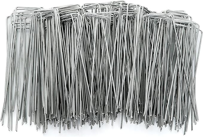 DAJAVE 200 Pack Landscape Staples 6 Inch, 11 Gauge Stakes Galvanized Garden Stakes, U-Shaped Garden Ground Stakes for Landscaping Barrier Fabric Irrigation Hoses Fixed Fences and Tents