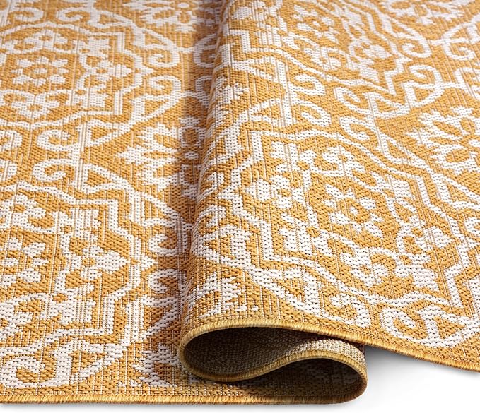 Nicole Miller New York Patio Country Julia Transitional Geometric Indoor/Outdoor Area Rug, Yellow/White, 5'2"x7'2"