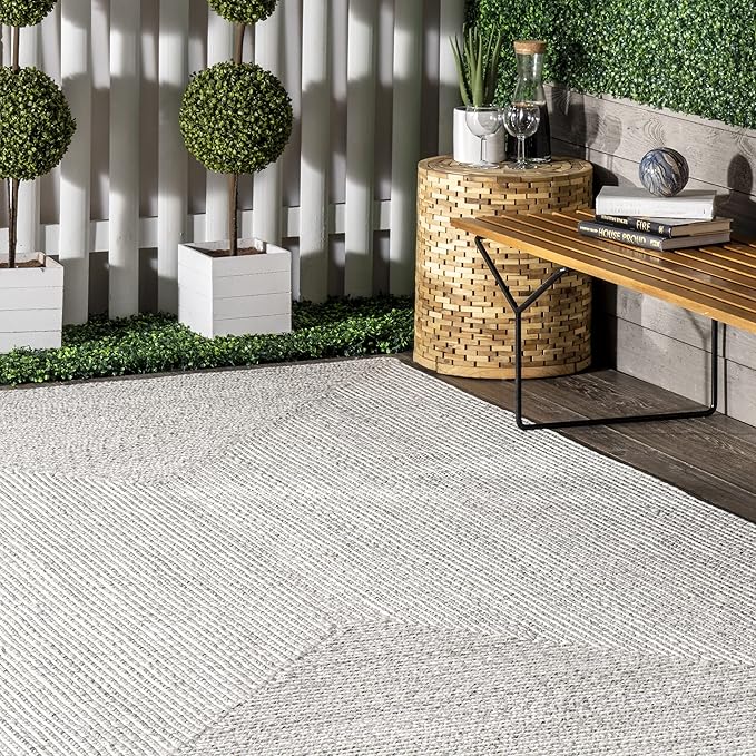 nuLOOM 11'6" x 14'6" Solid Hand Braided Indoor/Outdoor Area Rug, Pet-Friendly, High Traffic, Weather Resistant, for Patio, Balcony, Bedroom, Living, Dining Room, Wynn Ivory