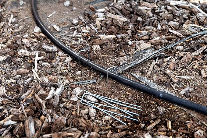 Squirrel Products U Shape Galvanized Garden Stakes Metal, 6 Inch Landscaping Staples, 11 Gauge Stakes for Landscaping Fabric Barrier Irrigation Tubing, 2.9mm 15x2.5x15cm – 500 Pack