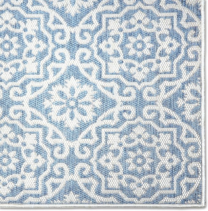 Nicole Miller New York Patio Country Julia Transitional Geometric Indoor/Outdoor Area Rug, Blue/Grey, 3'11"x5'2"