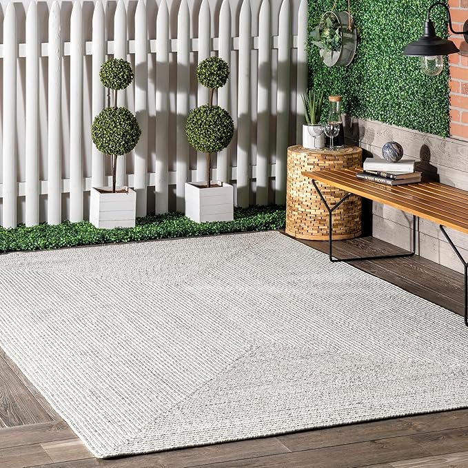 nuLOOM 3' x 5' Solid Hand Braided Indoor/Outdoor Area Rug, Pet-Friendly, High Traffic, Weather Resistant, for Patio, Balcony, Bedroom, Living Room, Dining Room, Wynn Ivory